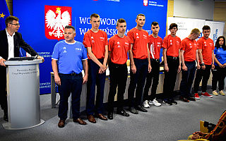 Będą reprezentować Polskę na Igrzyskach Olimpiad Specjalnych. Dziś spotkali się z wojewodą